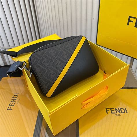 กระเป๋า fendi ผู้ชาย